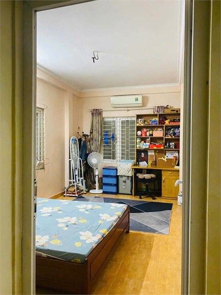 Bán nhà 33m2 xây 3 tầng Mỹ Đình giá hơn 6 tỷ ( hiếm )