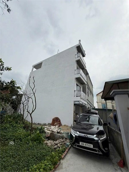 Bán nhà 42 m2 Tầng đường oto lùi vào nhà tại Liên Mạc - Hà Nội giá 6.6 tỷ
